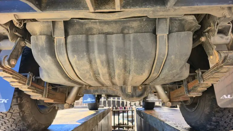 Fuel tank & leaf springs before treatment