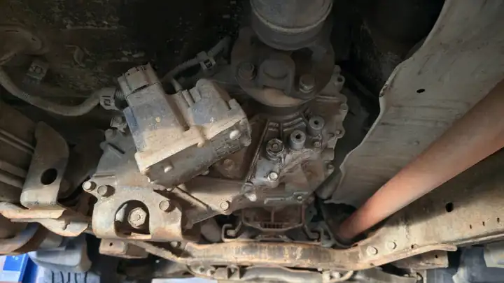 Transfer case & underbody before treatment